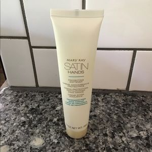 Mary Kay protecting softener